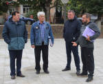 Владимир Мищенко проинспектировал ход ремонта сквера Ленина